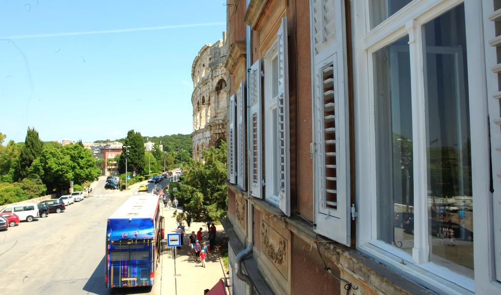 Amphitheatre Premium Apartment With Seaview Pula Exterior foto